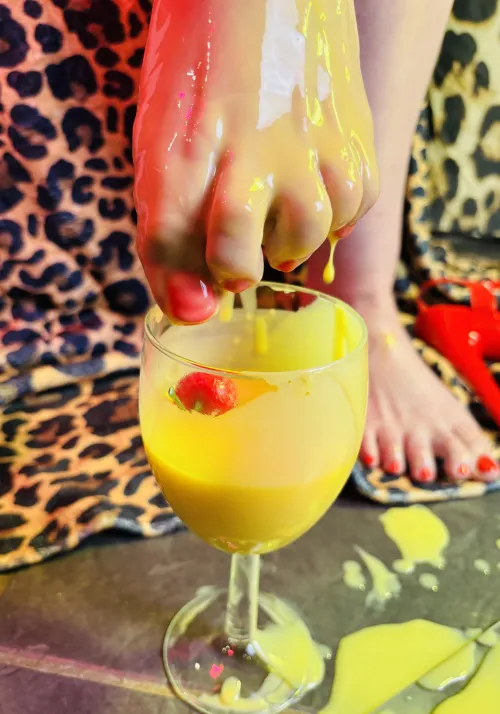 Anyone for a snowball? I just need to add lemonade now. Videos on my sites. Lulu Xxx Feet xxX [oc] by luludrizzlesfeet