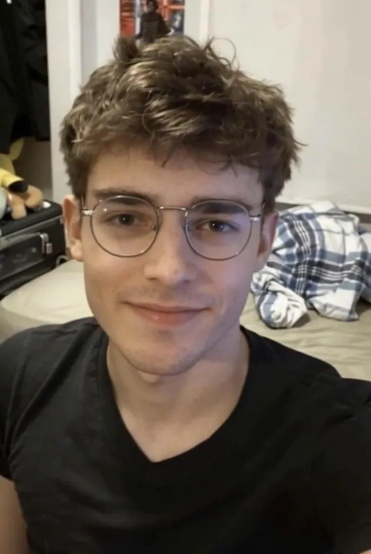 Anyone into an Irish lad like me? (21) posted by Adventurous-Toe-6710