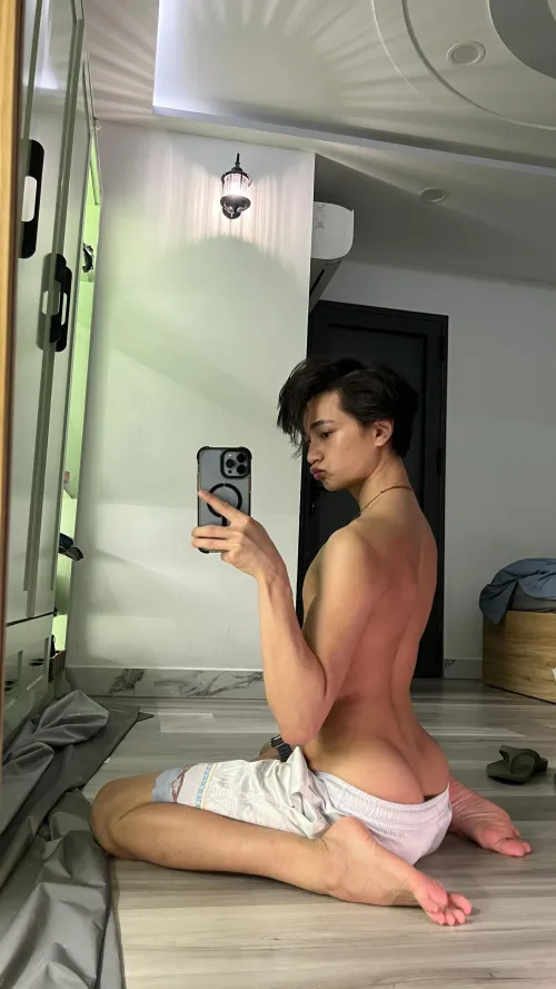 Anyone into asian boy? ‍♂️ by Kilianoboy