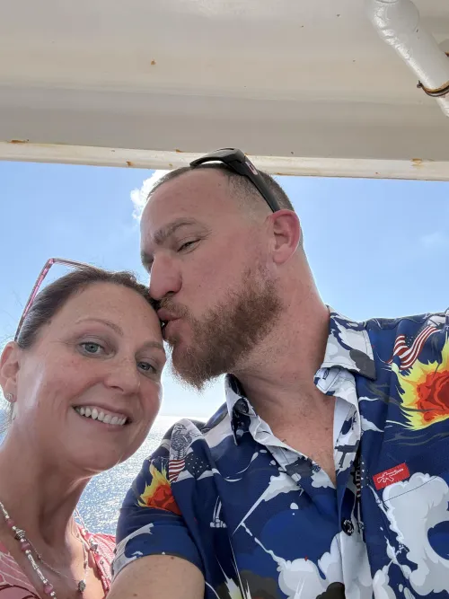 Anyone on the Dream right now? by PaymentSubstantial92