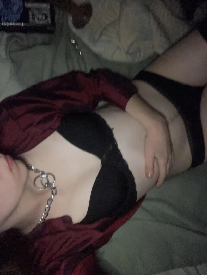 anyone wanna degrade me on video rn posted by lilly_the_bored