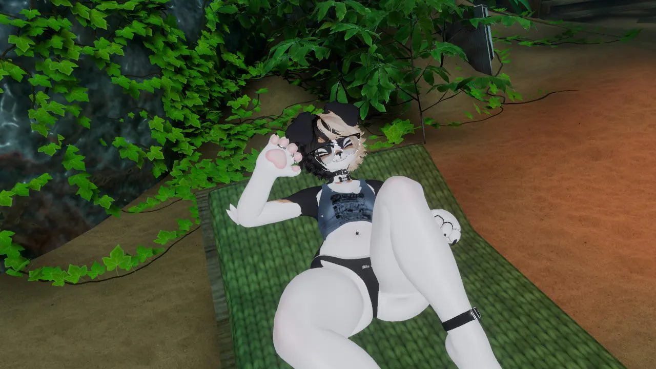 Anyone wanna join this pup on the beach, I promise I’ll be a good boy~ <3 posted by FewGlove7410