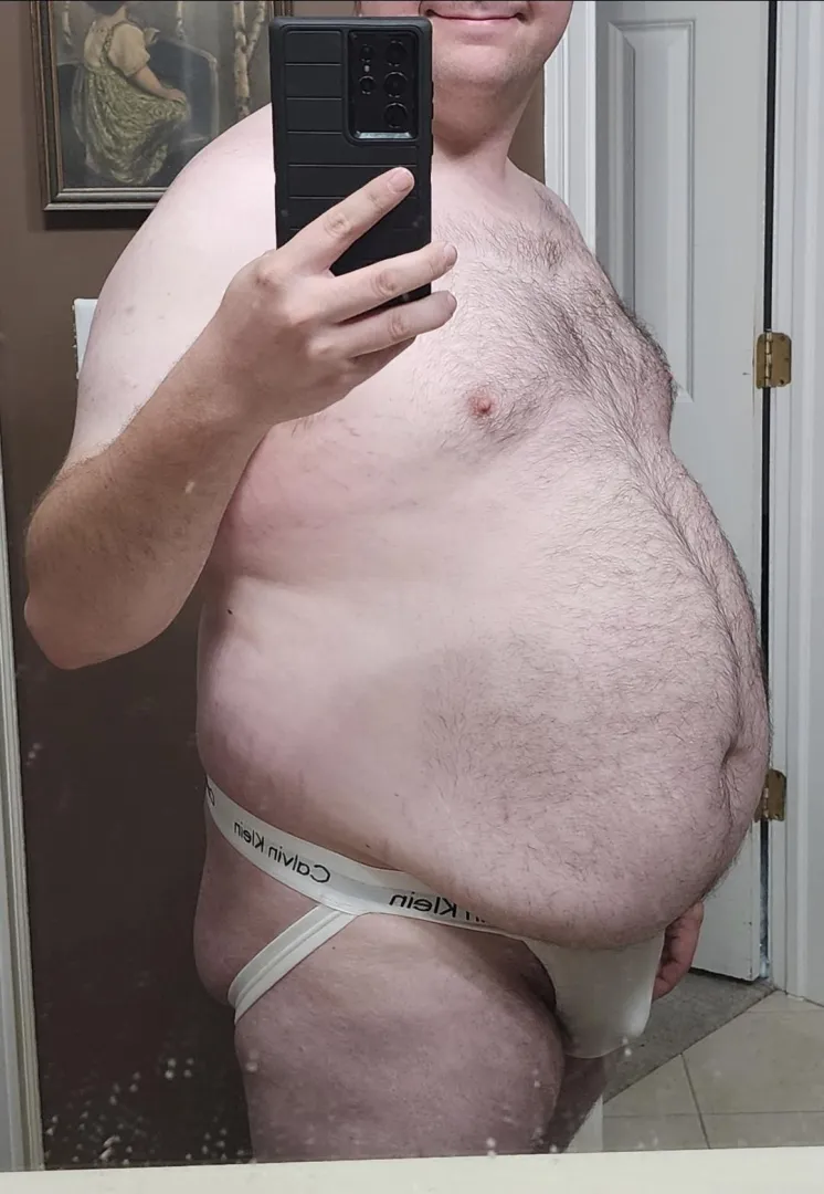 Anyone want to get huge together?  posted by thiccbellies