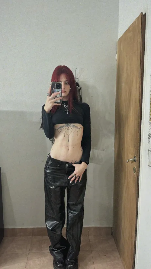 Anyone with a place? i check lg more:.Iunaromes'. by kerdeh