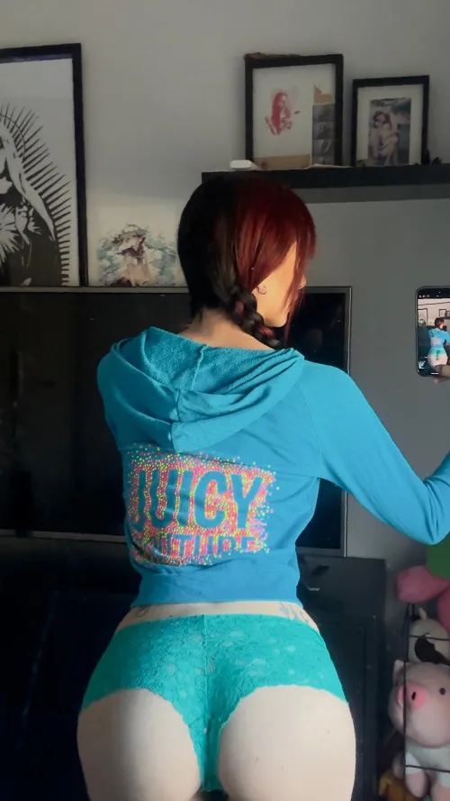 Anyone with a place? - more active on instta: .lunalysera'. by BunbunTheJackalope