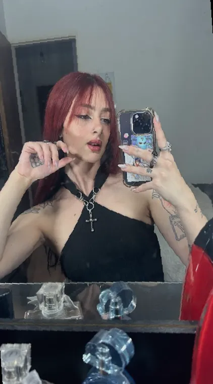 Anyone with a place? - msg lg for real replies: ,.lunarumes`. posted by BoyTryHard