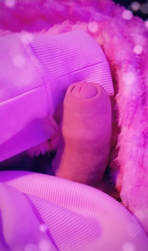 Anypuppy want to make our gocks kiss :3 ♡ by brynnuwu