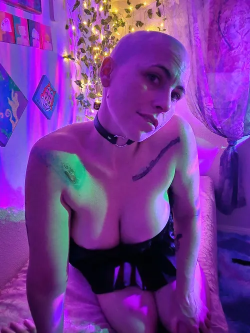 Apparently I'm a hot bald girl by alliealouette69