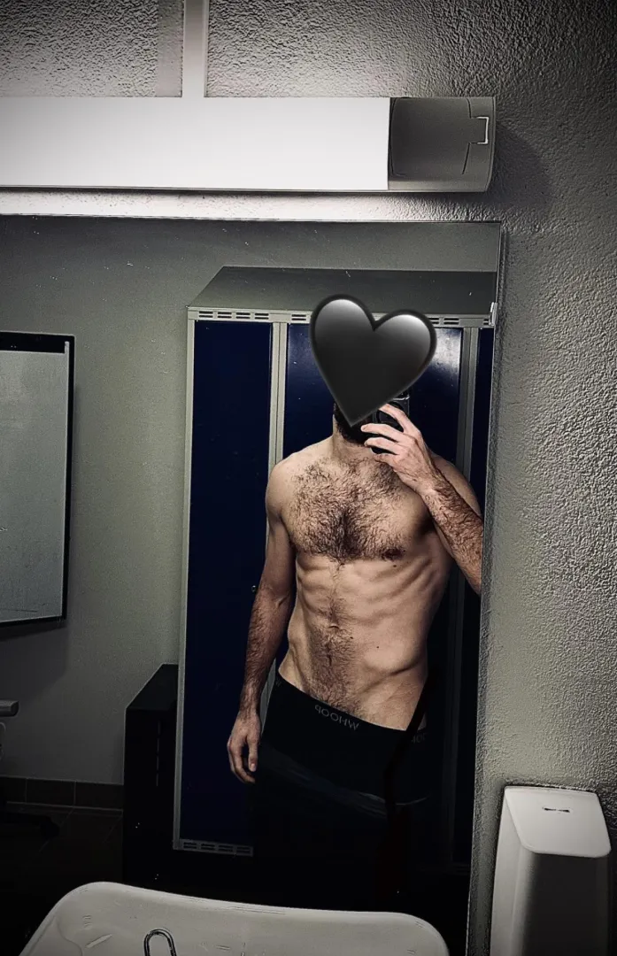 Apparently it’s cold all over the world. Up for a snuggle? posted by Mr-Finntastic-