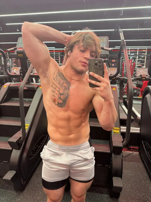 Are my arms proportionate? by softthistle_