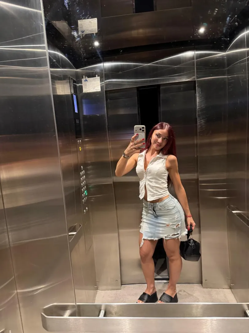 Are my legs long enough to rate? Lo posted by Honeyvelvett_