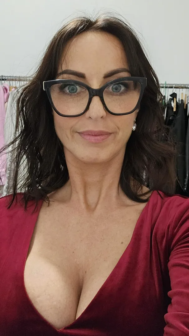 Are older woman just like me attractive to you ? ❤️ posted by Glittering-Storm-651