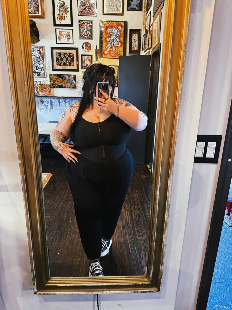 are tatted goth girls ur type? posted by sugarygf