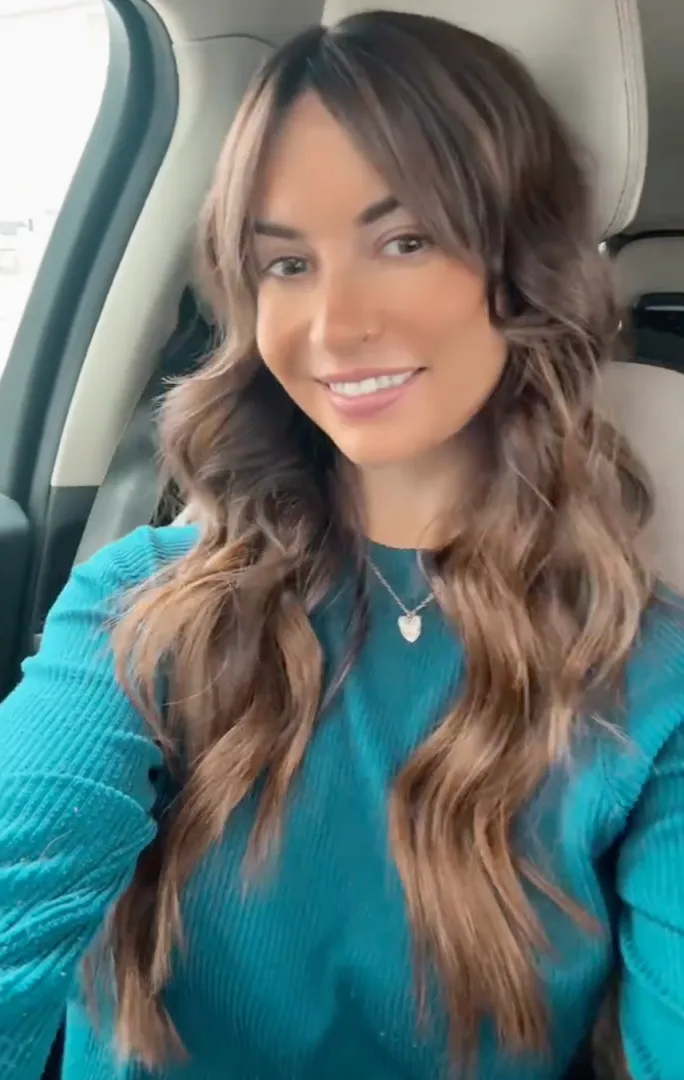 are there any redditors that would want to fuck me if they had the chance? posted by cutiebunnymoore