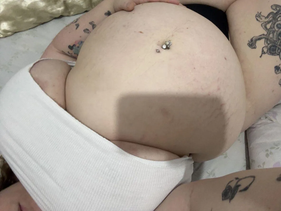 Are there men who still drool over big soft BBW bodies in the nude? Y or N? posted by GlintOfTrouble