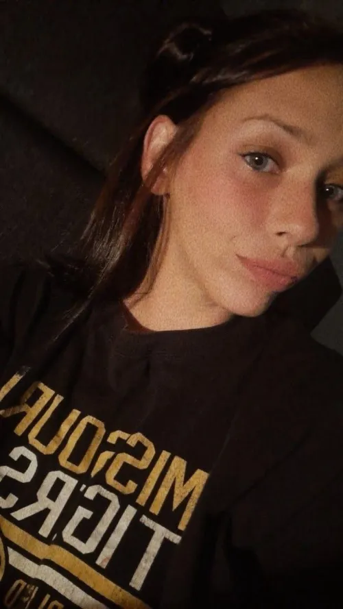 Are you a married man checking out my pics? Y or N? by graceybabexo