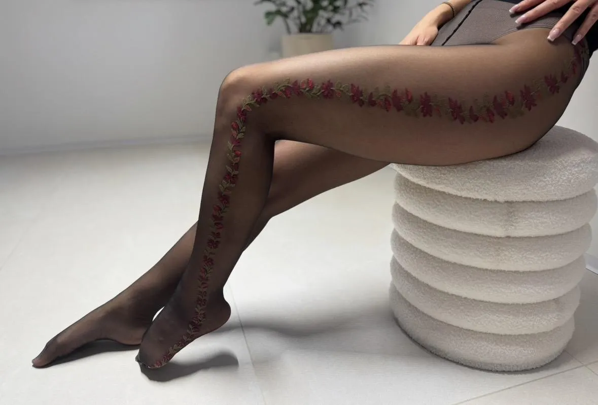 Are you into Nylons ? posted by XanthiaLuxe