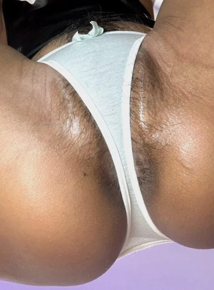 Are you kissing my panties posted by DreamySparksx