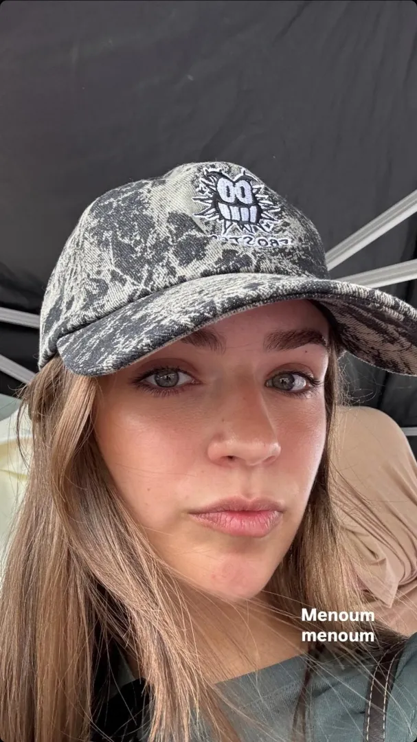 Ariane Brunet posted by Zilvrae