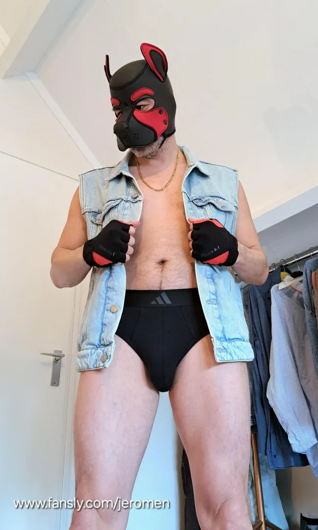 Arrooof…  posted by jeromen66