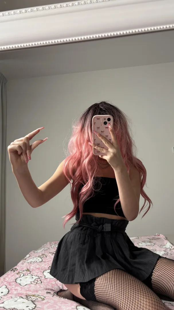 Arrow up and say 'tiny' if you're less than 6 inches and I'll humiliate your shrimp in inbox  posted by PinkDolxo