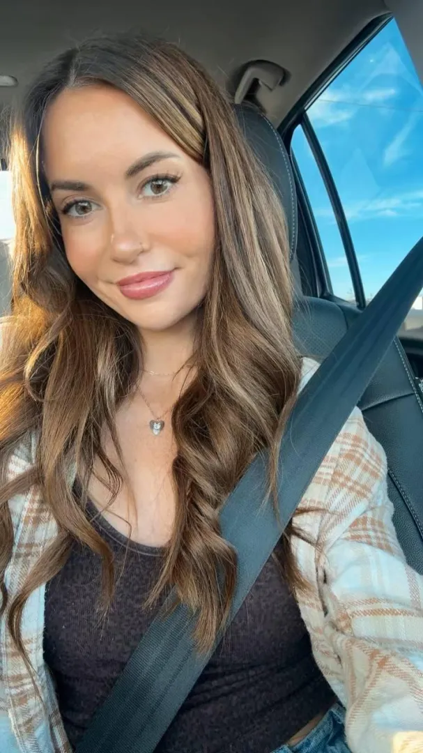 Arrow up if you’re in Oklahoma and down to fuck in the car posted by cutiebunnymoore