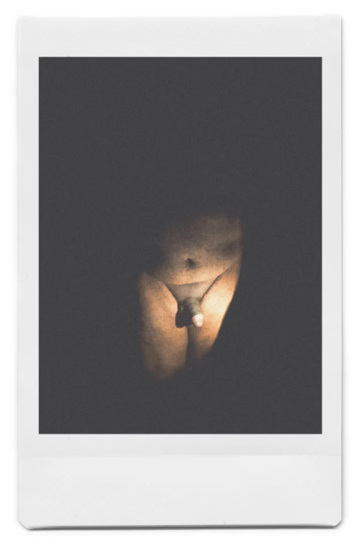 Artistic Nude posted by impseudonymanonymous