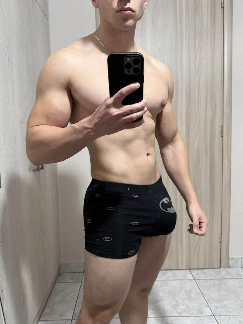 Ask me to take off my boxers posted by HornyKrakenOverdrive