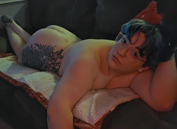 ass fat but it still match the legs baby by HazeyBbyMarlies