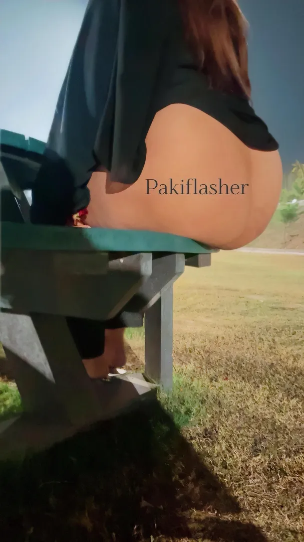 Ass out in park while wearing abaya [in ] posted by saniapaki