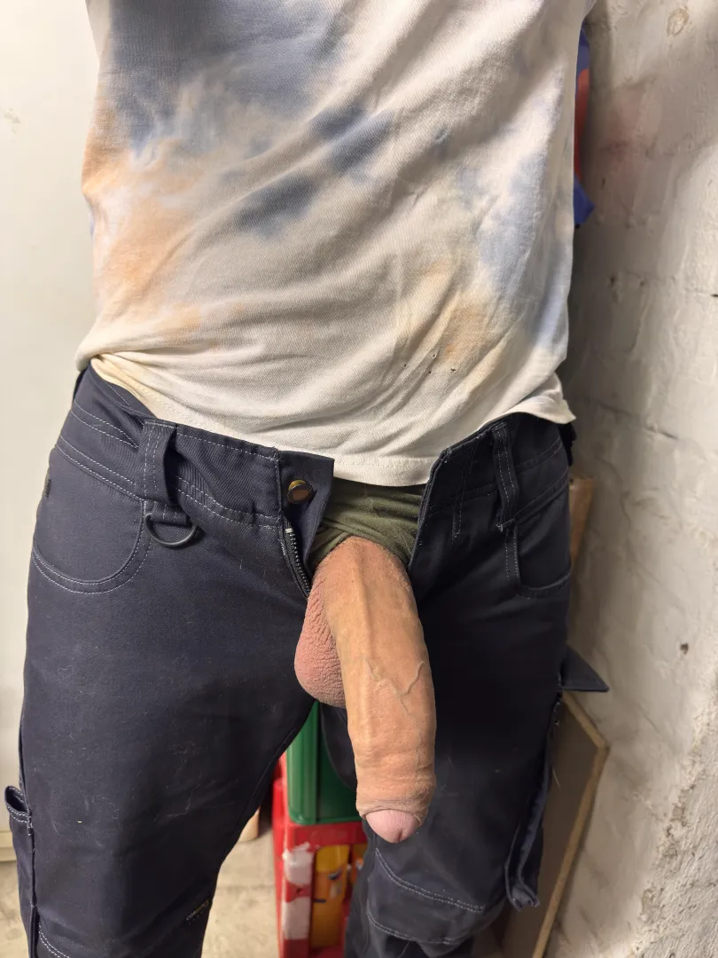 At the workbench posted by Bigenglishbull