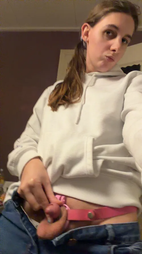 at this point im just rubbing it to have a orgasm it works great tho by jessiesissyadventure