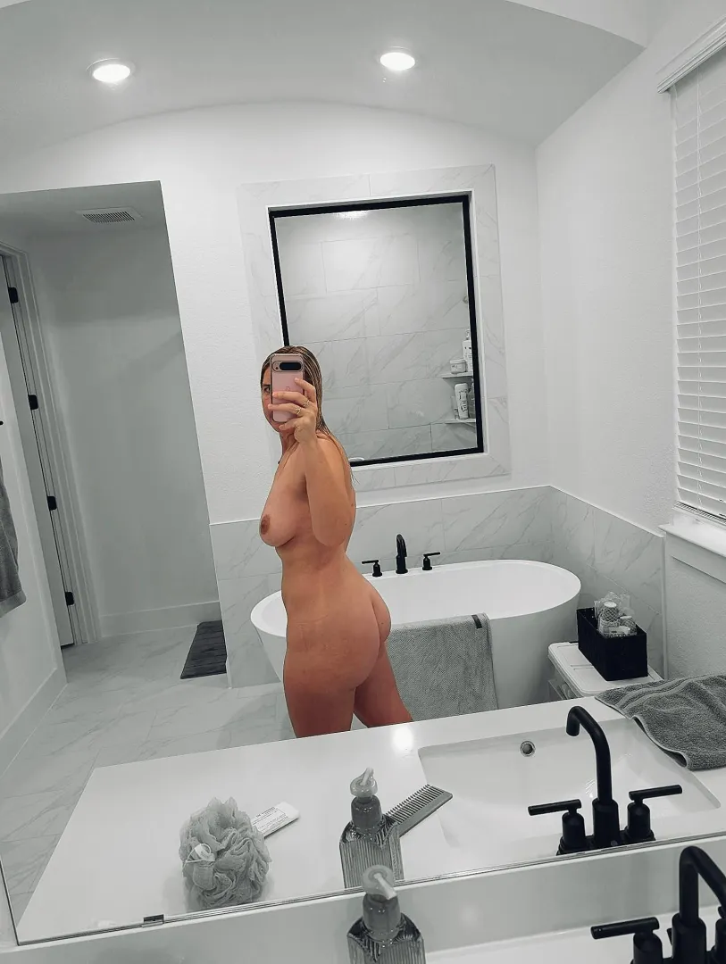 ATX MILF posted by MsMilfy2025