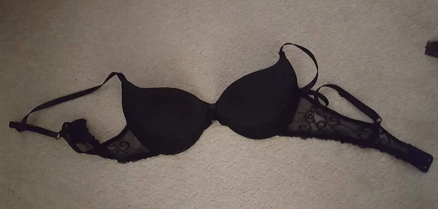 Aunts Bra posted by AstraKay999