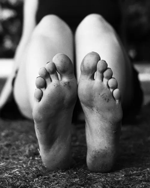 Available for foot worshipping sessions 5th of Feb *can host* dm me for these pretty feet <3 by Rachel_Summerss