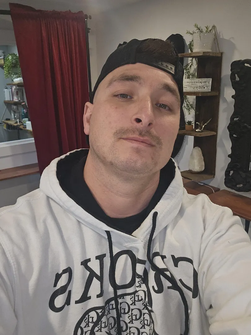 Aylmer posted by fly-joltz89