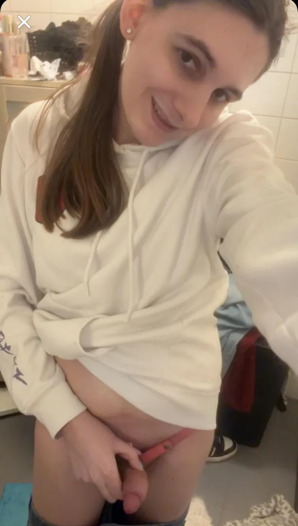 babe i need ur mouth get down on ur knees or ill pull ur hair back wink posted by jessiesissyadventure