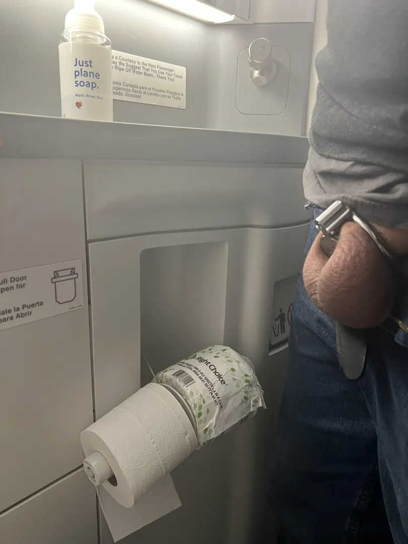 Back to flying while locked. My favorite way to travel! posted by Wahloflatex1