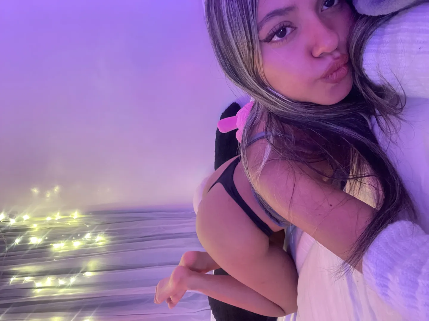 Baddie with a bit fatty tanned booty posted by sunny_divine