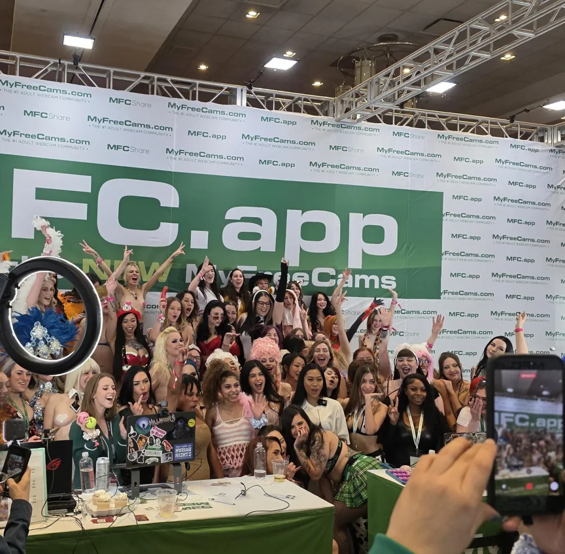 Bailey is doing a raffle for an AVN goodie bag posted by overlander_1