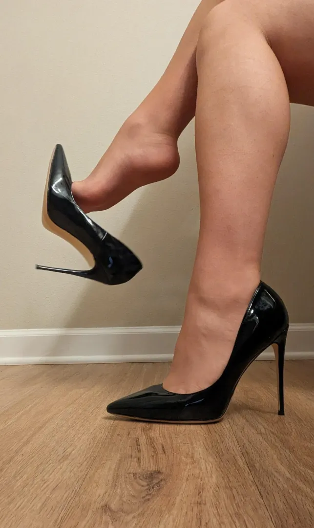 Barely hanging on posted by missheels00