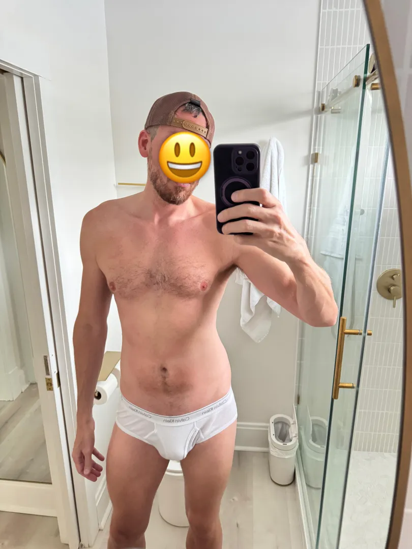 Bathroom Selfie  posted by de82012