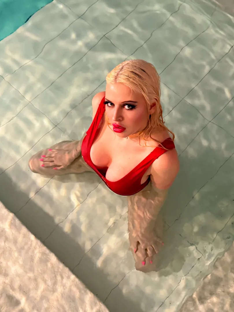 Baywatch feeling posted by o0Lula0o