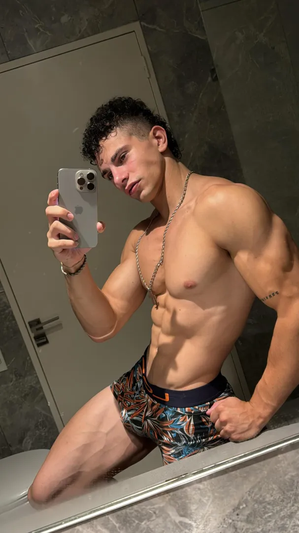 baño :) posted by According-Tie4250