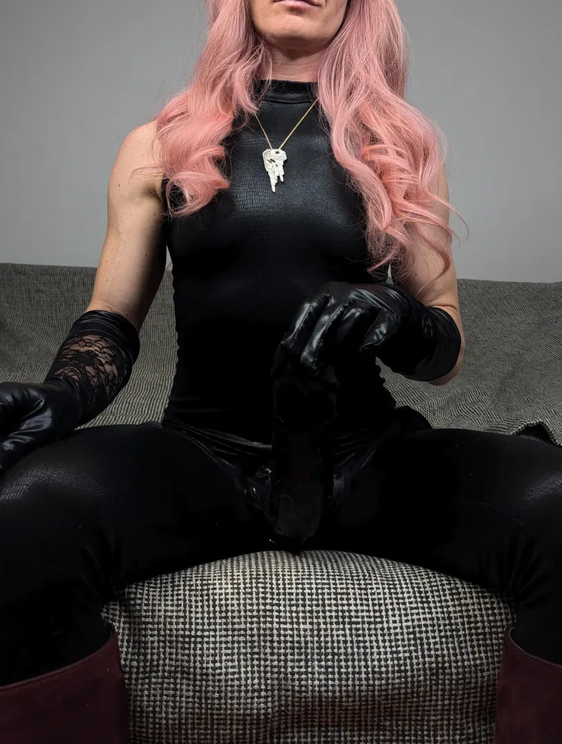 Be a good boy and clean my straps with your tongue posted by powerfulzoyaxxx