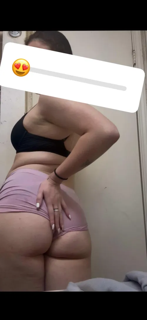 Be a nice gentleman and bring me some roses tonight ‍♀️ ATX by TechnologyLow1213