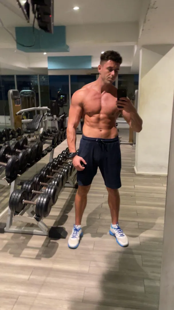 Be honest, are you looking at the shorts or ignoring them completely posted by itsyourboyJJ1