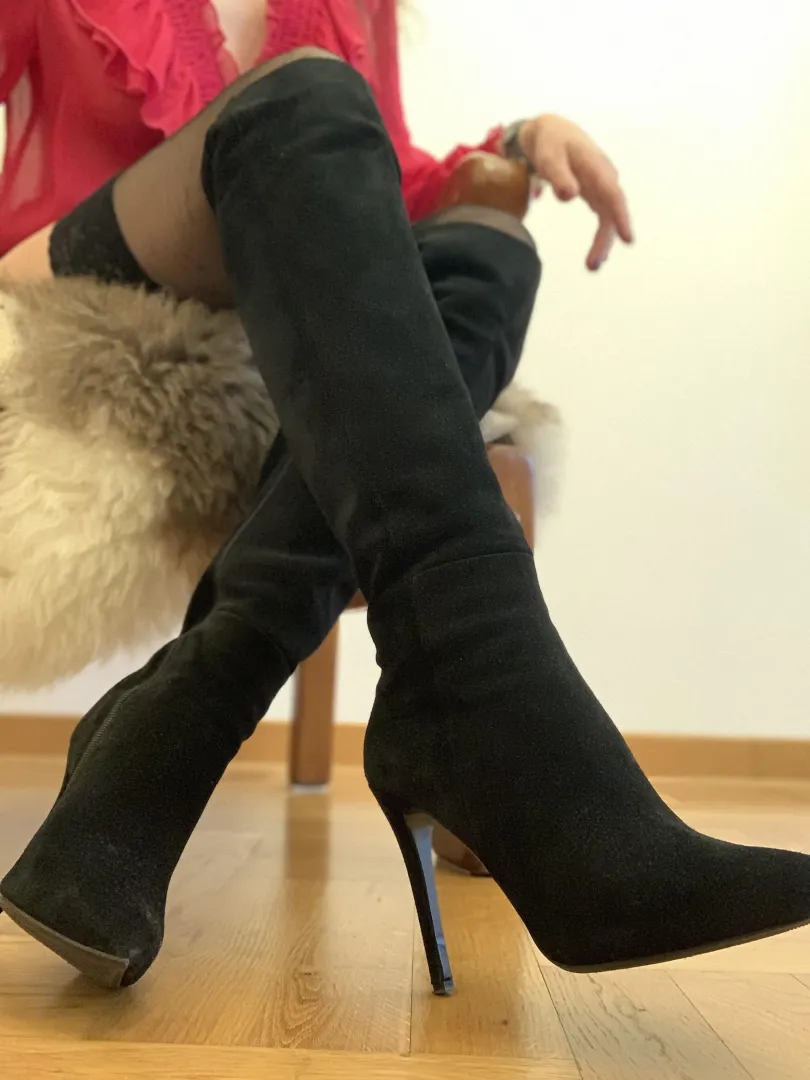 Be honest… do these boots distract you?  posted by VelvetHorizonDream