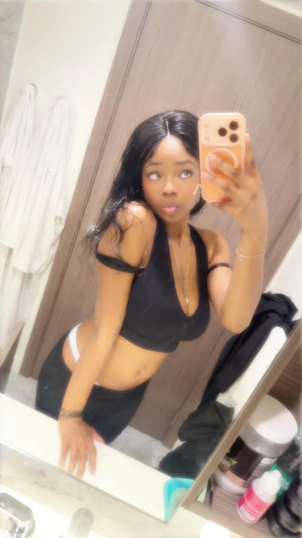 Be honest do you goon to me? posted by Goddessgisellej