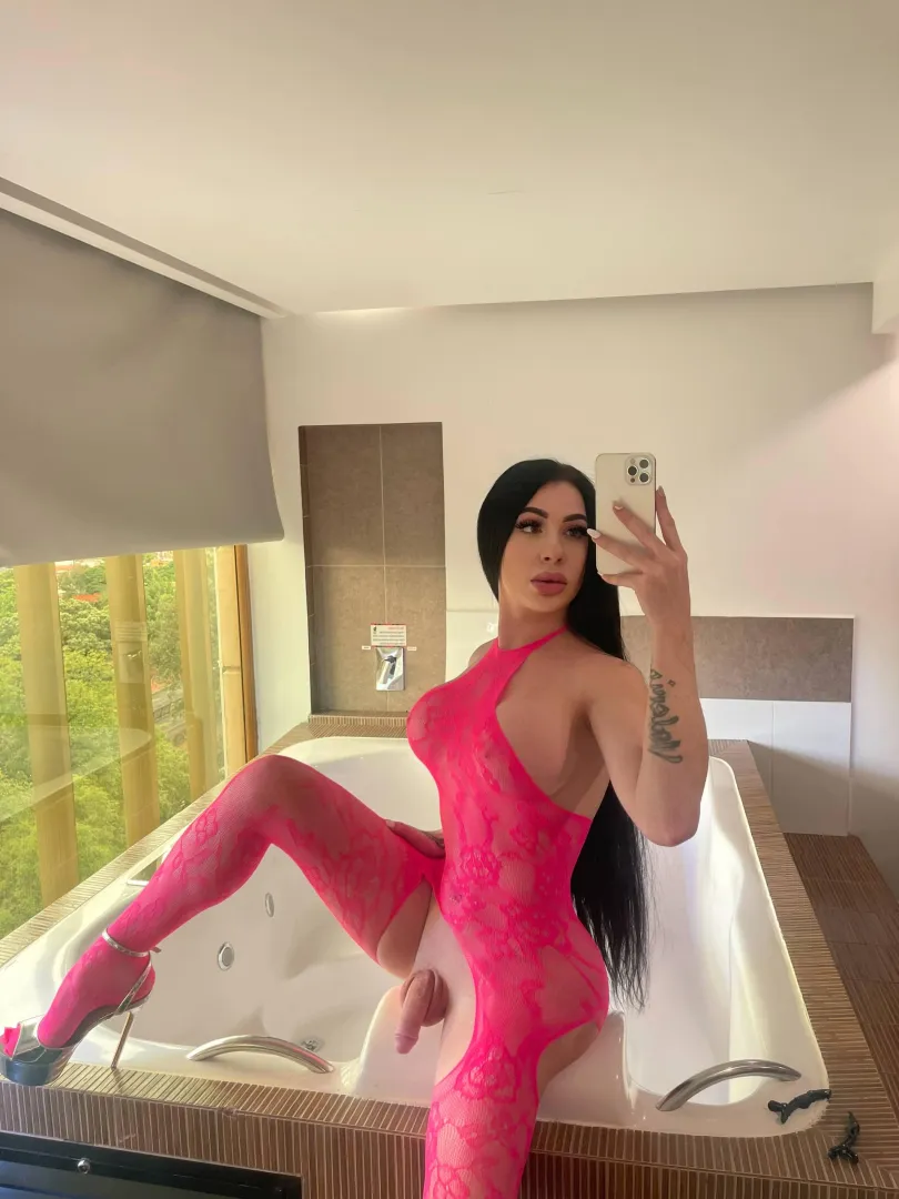 be honest do you like girls with dick and pretty feet posted by cute_ravennnn